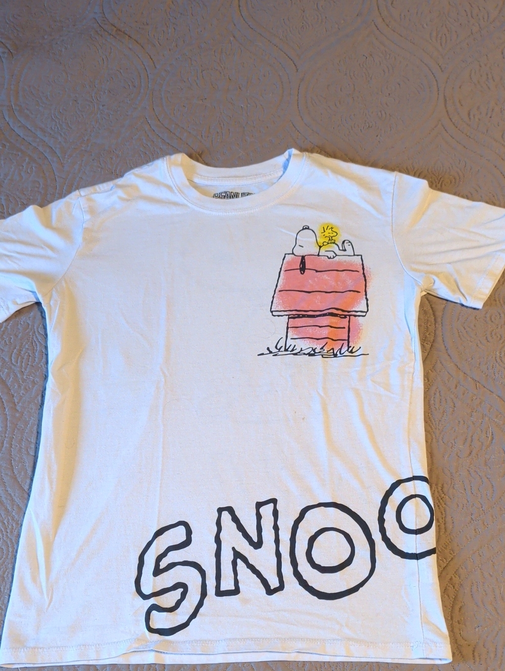 White Peanuts Snoopy t